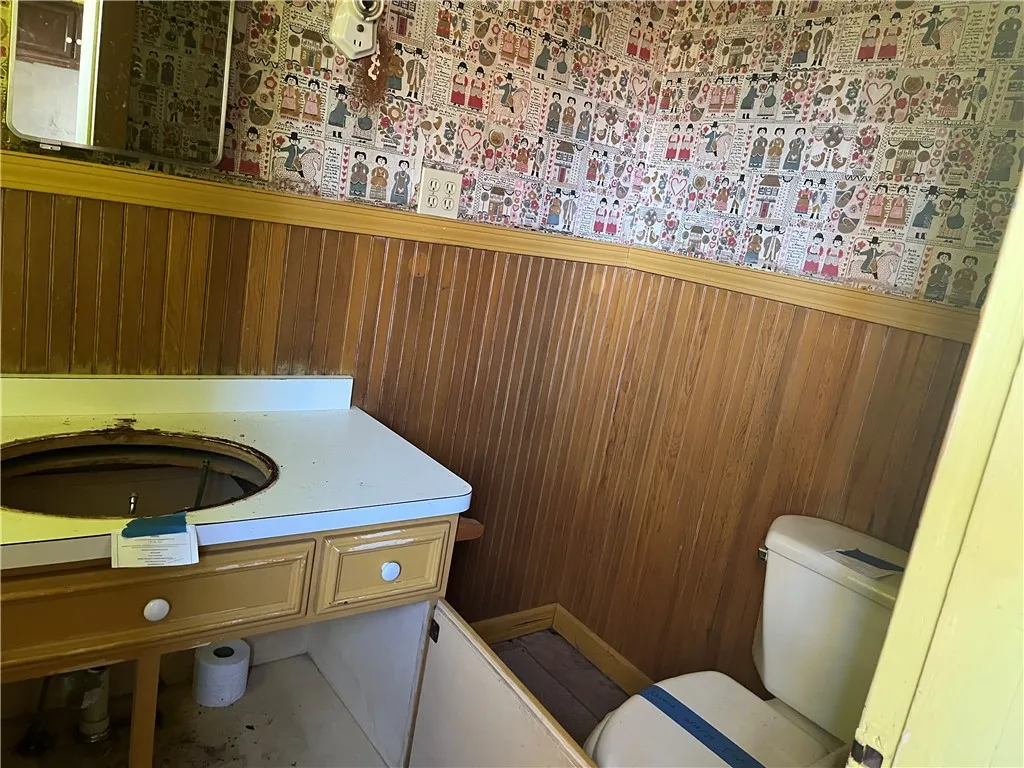 11139 South Lake Road, Pavilion, New York 14525, Pavilion, New York 14525, 4 Bedrooms Bedrooms, 9 Rooms Rooms,1 BathroomBathrooms,Residential,For Sale,11139 South Lake Road, Pavilion, New York 14525,0,R1648967