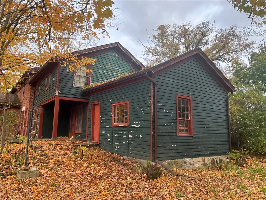 11139 South Lake Road, Pavilion, New York 14525, Pavilion, New York 14525, 4 Bedrooms Bedrooms, 9 Rooms Rooms,1 BathroomBathrooms,Residential,For Sale,11139 South Lake Road, Pavilion, New York 14525,0,R1648967