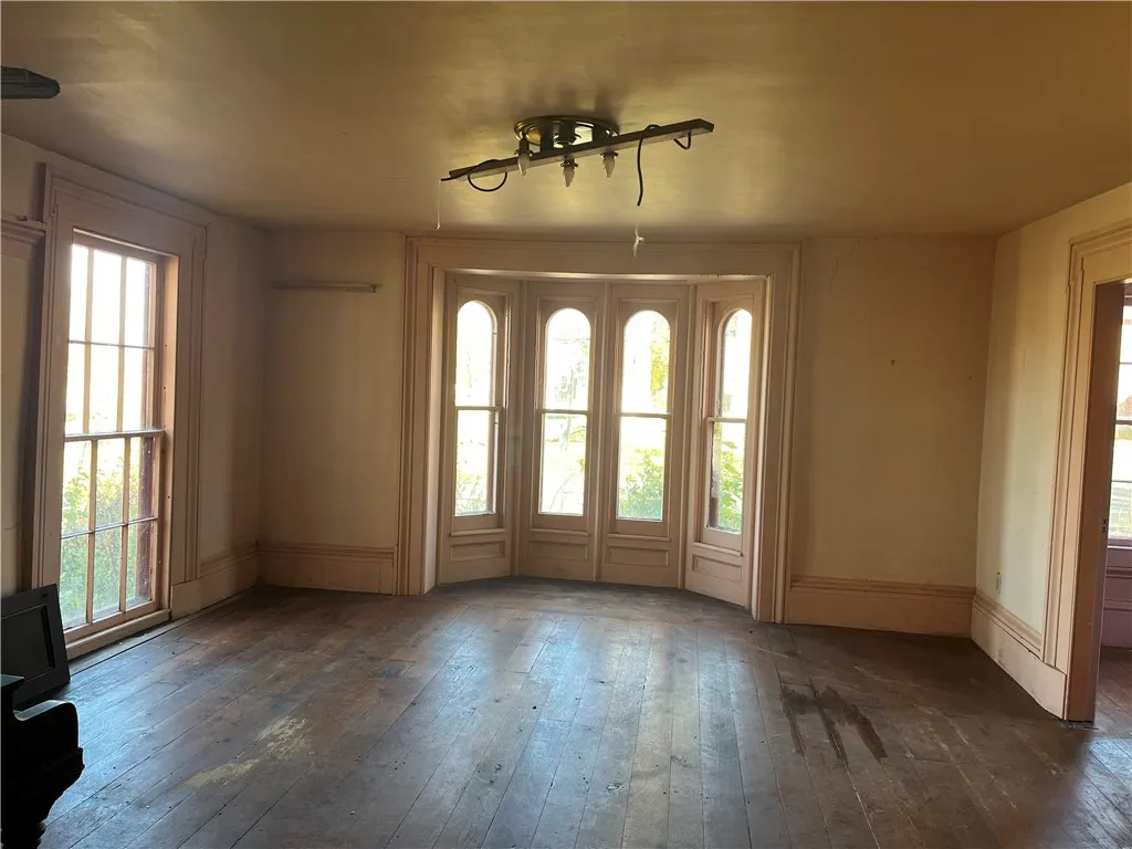 11139 South Lake Road, Pavilion, New York 14525, Pavilion, New York 14525, 4 Bedrooms Bedrooms, 9 Rooms Rooms,1 BathroomBathrooms,Residential,For Sale,11139 South Lake Road, Pavilion, New York 14525,0,R1648967