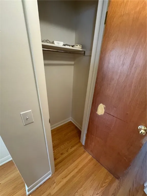 16 Summit Street, Perinton, New York 14450, Perinton, New York 14450, 2 Bedrooms Bedrooms, 4 Rooms Rooms,1 BathroomBathrooms,Residential Lease,For Rent,16 Summit Street, Perinton, New York 14450,0,R1648035