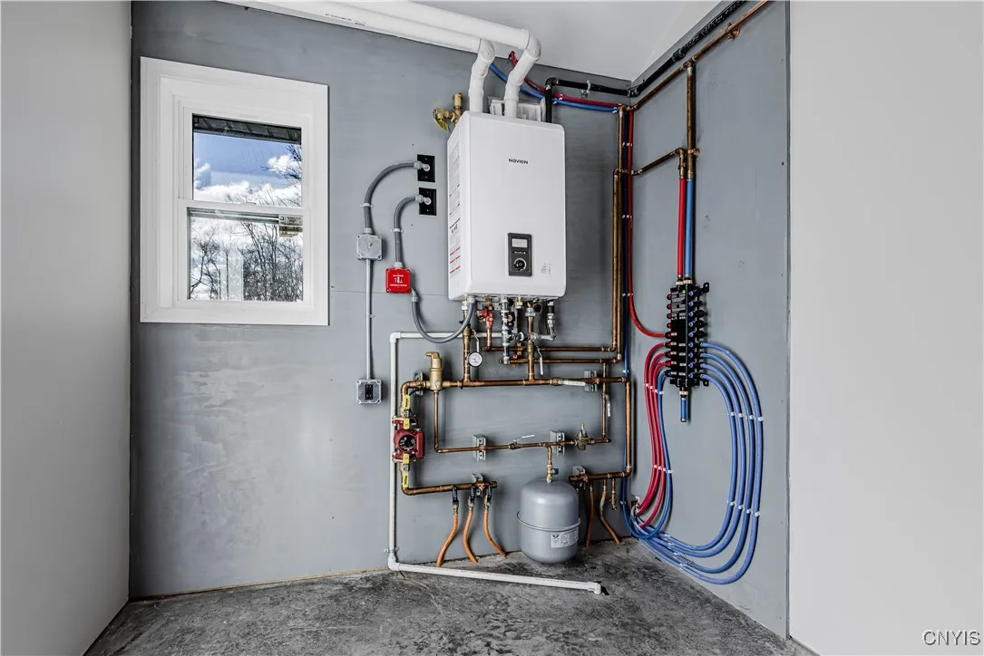 118 Kirkland Ave Avenue, Kirkland, New York 13323, Kirkland, New York 13323, 1 Bedroom Bedrooms, 5 Rooms Rooms,1 BathroomBathrooms,Residential Lease,For Rent,118 Kirkland Ave Avenue, Kirkland, New York 13323,0,S1649215