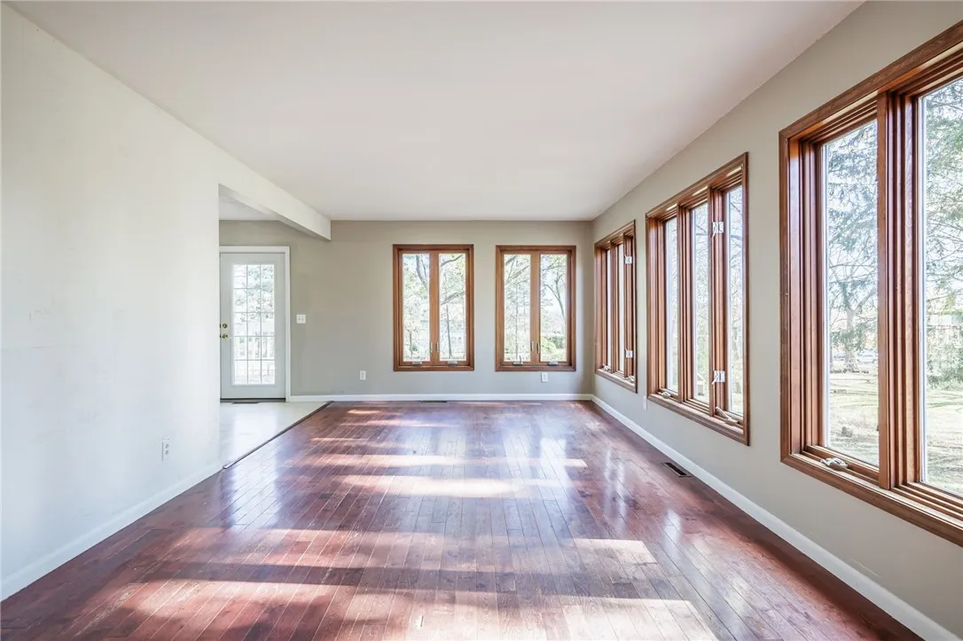 282 Moseley Road, Perinton, New York 14450, Perinton, New York 14450, 4 Bedrooms Bedrooms, 8 Rooms Rooms,3 BathroomsBathrooms,Residential,For Sale,282 Moseley Road, Perinton, New York 14450,0,R1649227