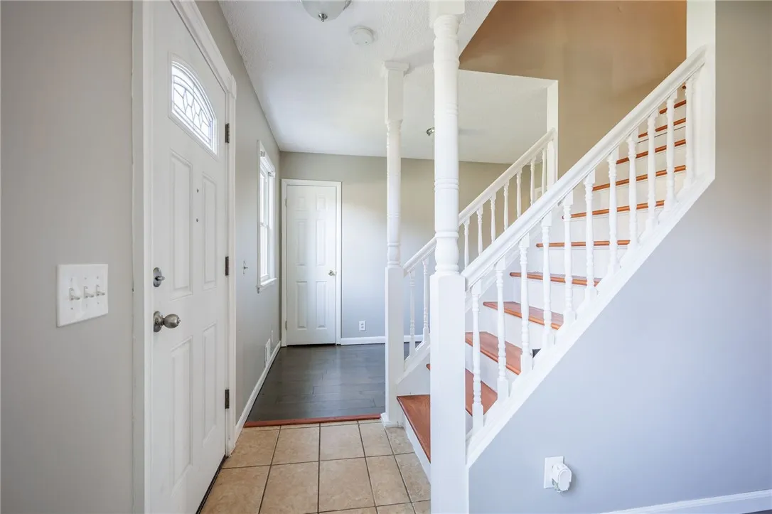 282 Moseley Road, Perinton, New York 14450, Perinton, New York 14450, 4 Bedrooms Bedrooms, 8 Rooms Rooms,3 BathroomsBathrooms,Residential,For Sale,282 Moseley Road, Perinton, New York 14450,0,R1649227