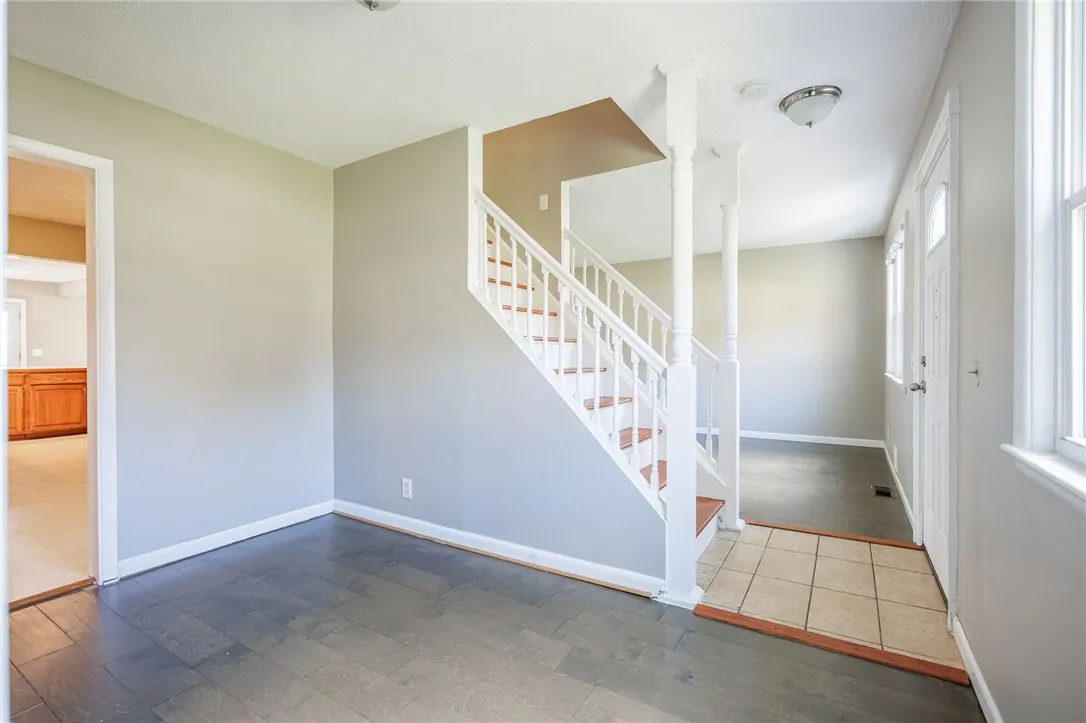 282 Moseley Road, Perinton, New York 14450, Perinton, New York 14450, 4 Bedrooms Bedrooms, 8 Rooms Rooms,3 BathroomsBathrooms,Residential,For Sale,282 Moseley Road, Perinton, New York 14450,0,R1649227