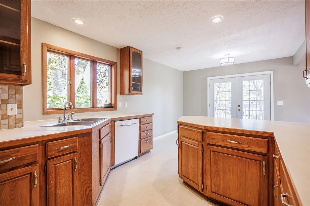 282 Moseley Road, Perinton, New York 14450, Perinton, New York 14450, 4 Bedrooms Bedrooms, 8 Rooms Rooms,3 BathroomsBathrooms,Residential,For Sale,282 Moseley Road, Perinton, New York 14450,0,R1649227