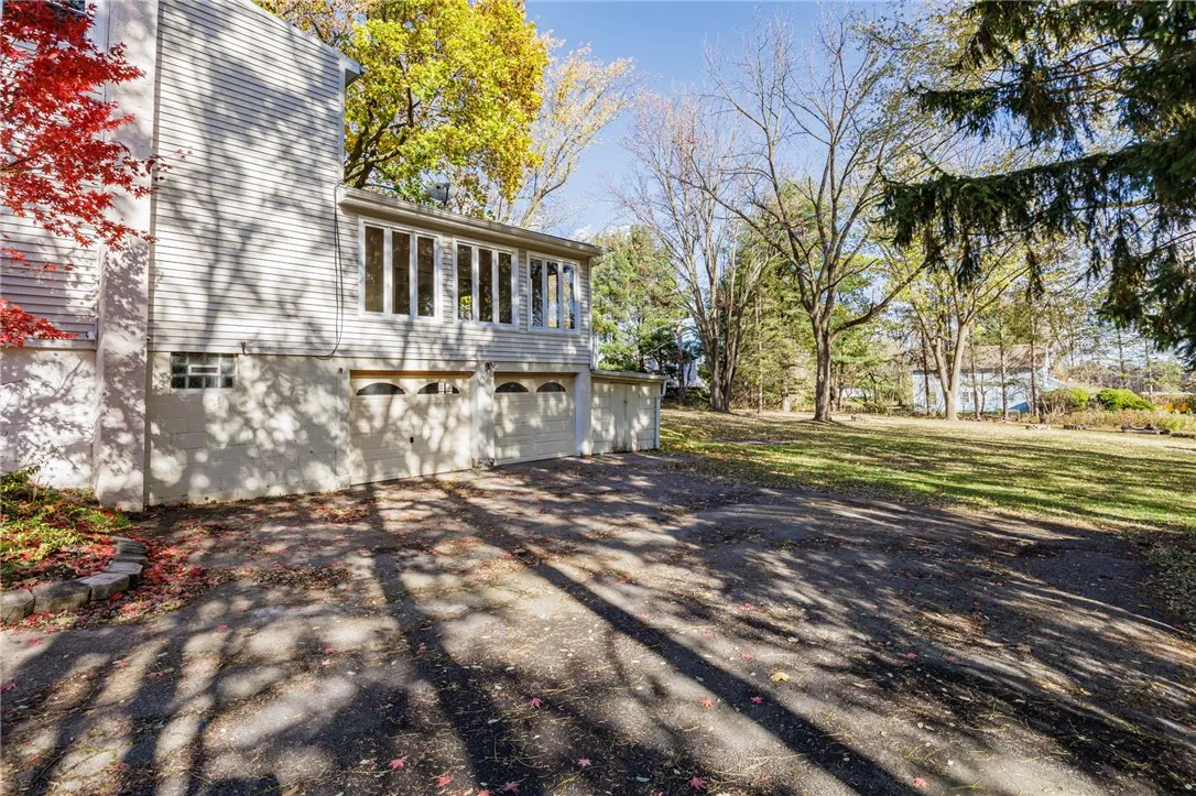 282 Moseley Road, Perinton, New York 14450, Perinton, New York 14450, 4 Bedrooms Bedrooms, 8 Rooms Rooms,3 BathroomsBathrooms,Residential,For Sale,282 Moseley Road, Perinton, New York 14450,0,R1649227