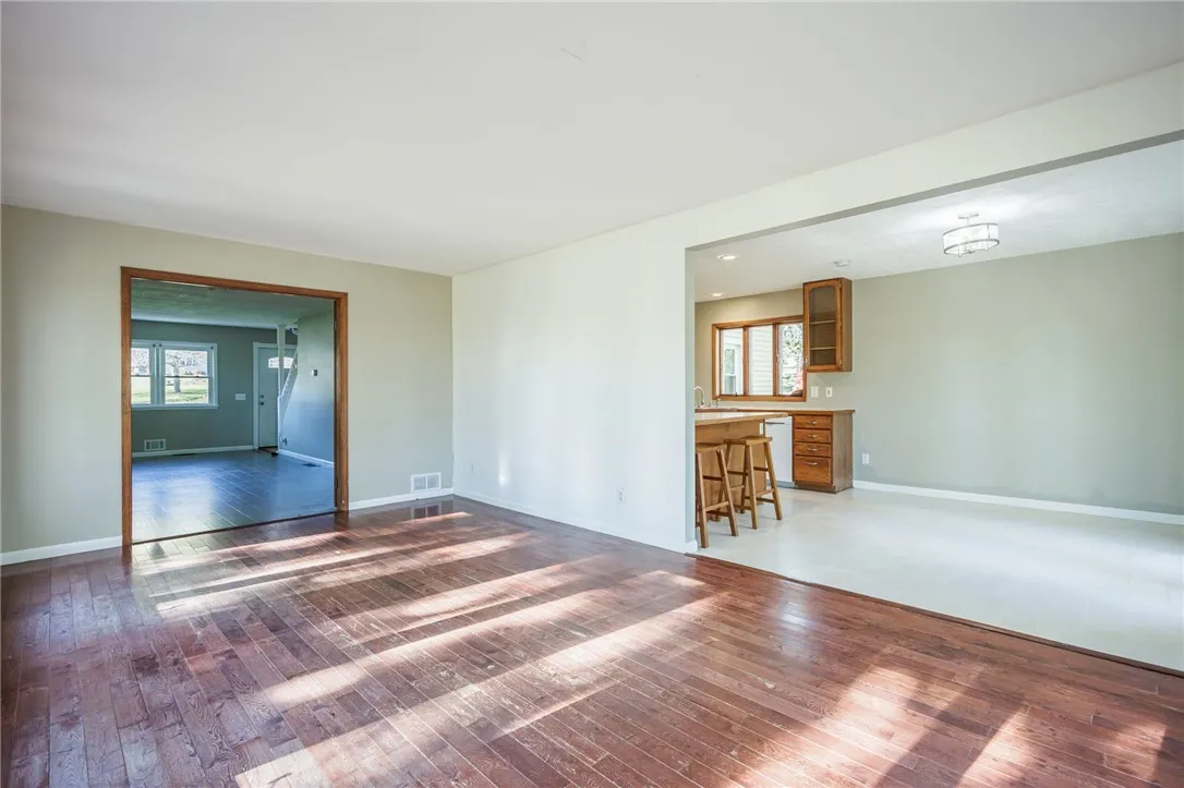 282 Moseley Road, Perinton, New York 14450, Perinton, New York 14450, 4 Bedrooms Bedrooms, 8 Rooms Rooms,3 BathroomsBathrooms,Residential,For Sale,282 Moseley Road, Perinton, New York 14450,0,R1649227