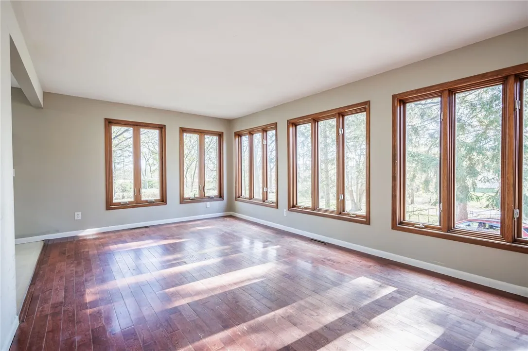 282 Moseley Road, Perinton, New York 14450, Perinton, New York 14450, 4 Bedrooms Bedrooms, 8 Rooms Rooms,3 BathroomsBathrooms,Residential,For Sale,282 Moseley Road, Perinton, New York 14450,0,R1649227