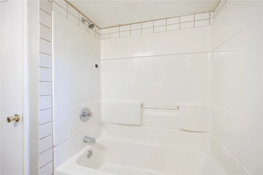 282 Moseley Road, Perinton, New York 14450, Perinton, New York 14450, 4 Bedrooms Bedrooms, 8 Rooms Rooms,3 BathroomsBathrooms,Residential,For Sale,282 Moseley Road, Perinton, New York 14450,0,R1649227