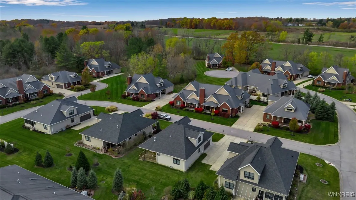 2600 Farrier Lane, Aurora, New York 14052, Aurora, New York 14052, 3 Bedrooms Bedrooms, 6 Rooms Rooms,3 BathroomsBathrooms,Residential,For Sale,2600 Farrier Lane, Aurora, New York 14052,0,B1649216