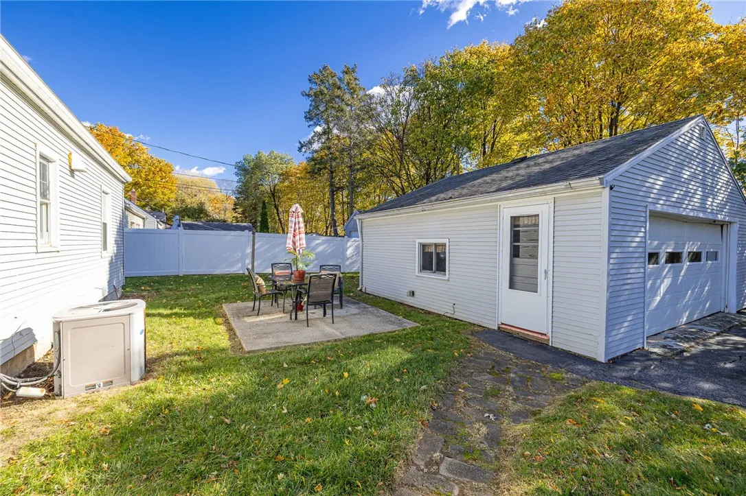 118 Vista Drive, Greece, New York 14615, Greece, New York 14615, 3 Bedrooms Bedrooms, 8 Rooms Rooms,1 BathroomBathrooms,Residential,Closed,118 Vista Drive, Greece, New York 14615,0,R1647503