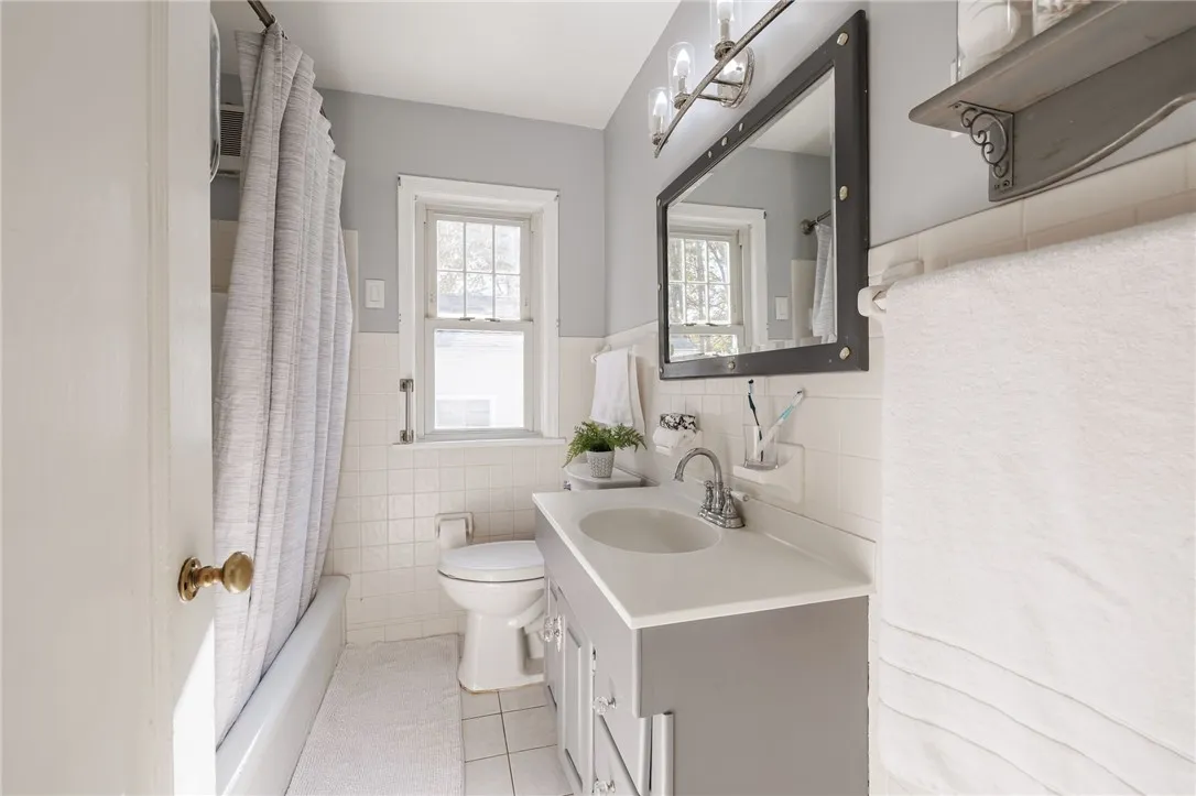118 Vista Drive, Greece, New York 14615, Greece, New York 14615, 3 Bedrooms Bedrooms, 8 Rooms Rooms,1 BathroomBathrooms,Residential,Closed,118 Vista Drive, Greece, New York 14615,0,R1647503