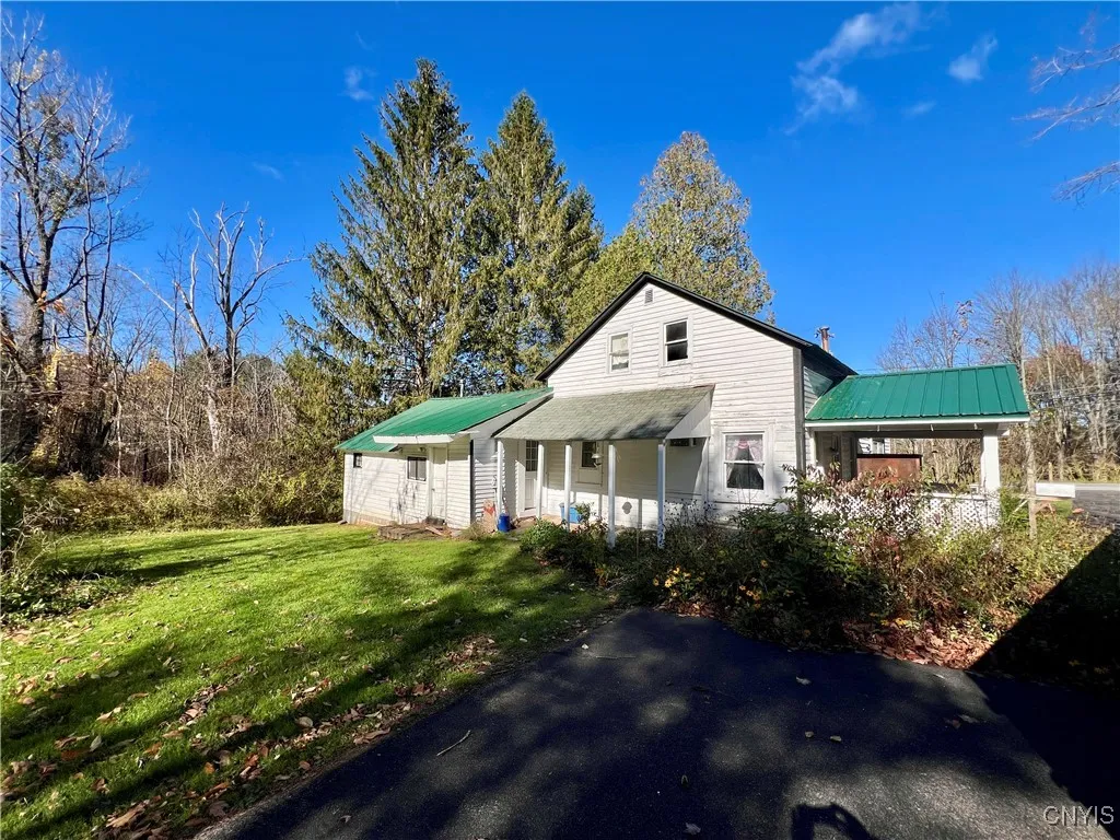 4013 State Route 104, New Haven, New York 13114, New Haven, New York 13114, 4 Bedrooms Bedrooms, 8 Rooms Rooms,1 BathroomBathrooms,Residential,For Sale,4013 State Route 104, New Haven, New York 13114,0,S1649235