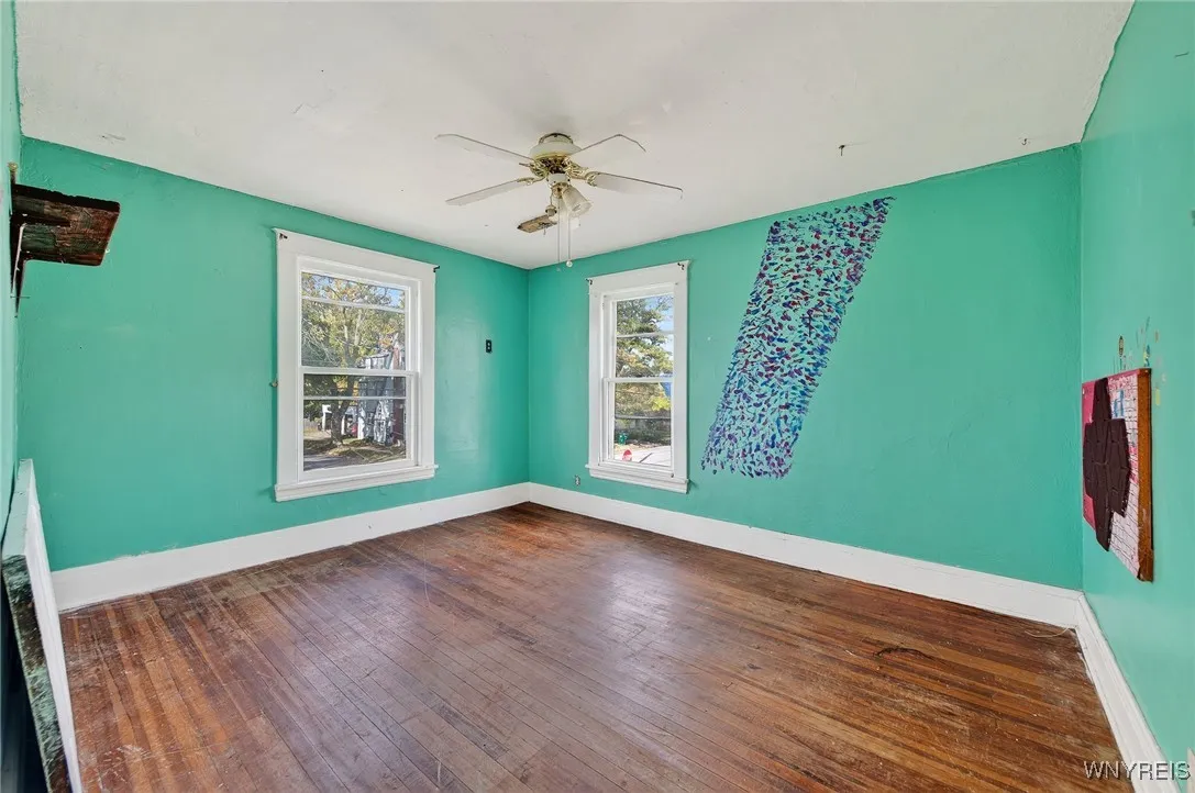 161 77th Street, Niagara Falls, New York 14304, Niagara Falls, New York 14304, 3 Bedrooms Bedrooms, 8 Rooms Rooms,1 BathroomBathrooms,Residential,For Sale,161 77th Street, Niagara Falls, New York 14304,0,B1648673