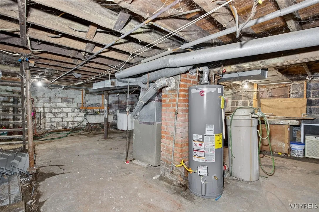 161 77th Street, Niagara Falls, New York 14304, Niagara Falls, New York 14304, 3 Bedrooms Bedrooms, 8 Rooms Rooms,1 BathroomBathrooms,Residential,For Sale,161 77th Street, Niagara Falls, New York 14304,0,B1648673