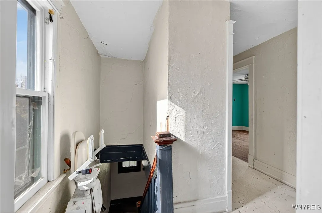 161 77th Street, Niagara Falls, New York 14304, Niagara Falls, New York 14304, 3 Bedrooms Bedrooms, 8 Rooms Rooms,1 BathroomBathrooms,Residential,For Sale,161 77th Street, Niagara Falls, New York 14304,0,B1648673