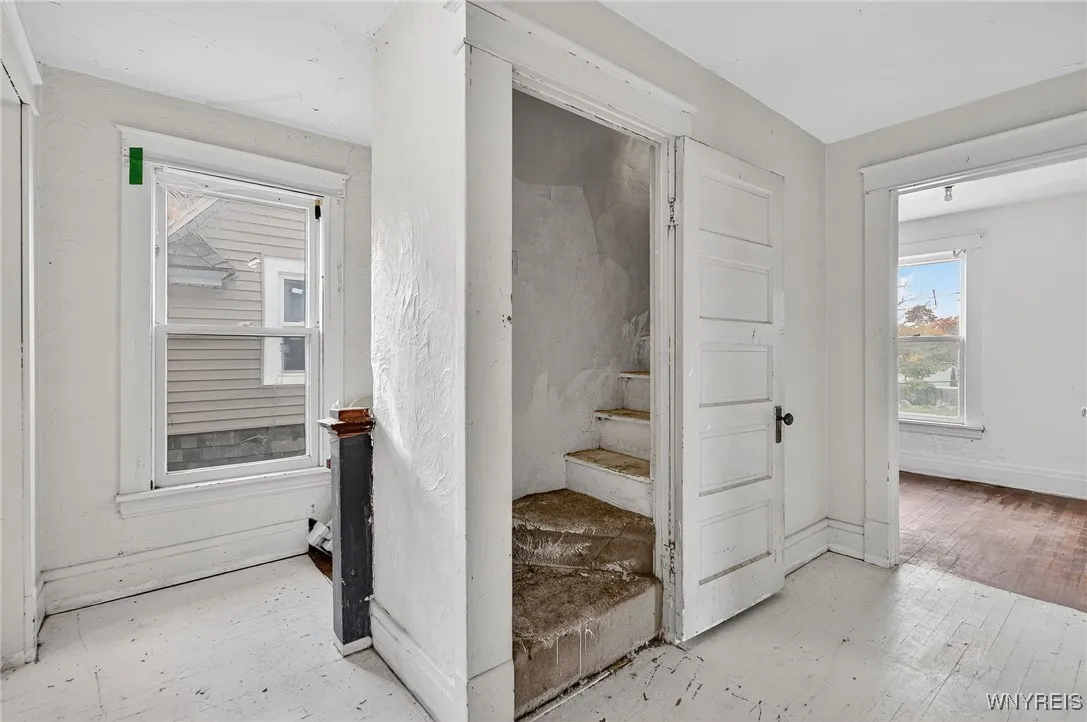 161 77th Street, Niagara Falls, New York 14304, Niagara Falls, New York 14304, 3 Bedrooms Bedrooms, 8 Rooms Rooms,1 BathroomBathrooms,Residential,For Sale,161 77th Street, Niagara Falls, New York 14304,0,B1648673