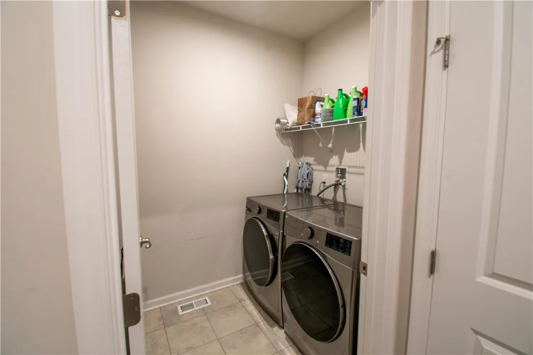 57 Oneida Road, Canandaigua City, New York 14424, Canandaigua City, New York 14424, 3 Bedrooms Bedrooms, 12 Rooms Rooms,2 BathroomsBathrooms,Residential,For Sale,57 Oneida Road, Canandaigua City, New York 14424,0,R1649209