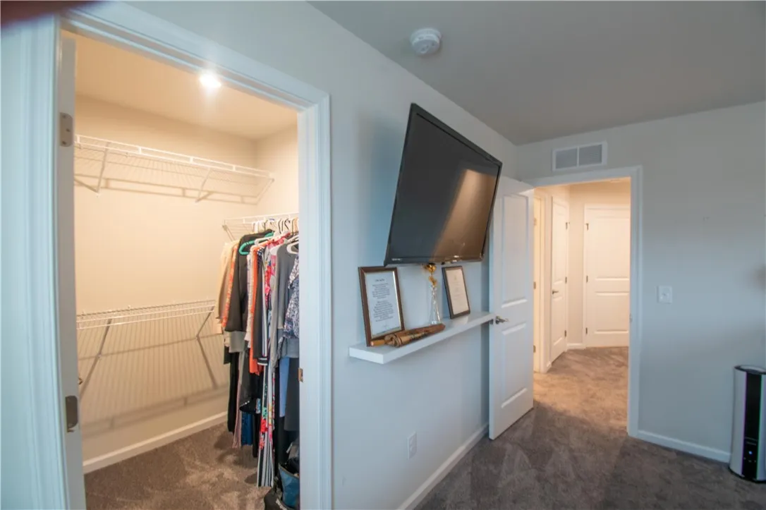 57 Oneida Road, Canandaigua City, New York 14424, Canandaigua City, New York 14424, 3 Bedrooms Bedrooms, 12 Rooms Rooms,2 BathroomsBathrooms,Residential,For Sale,57 Oneida Road, Canandaigua City, New York 14424,0,R1649209