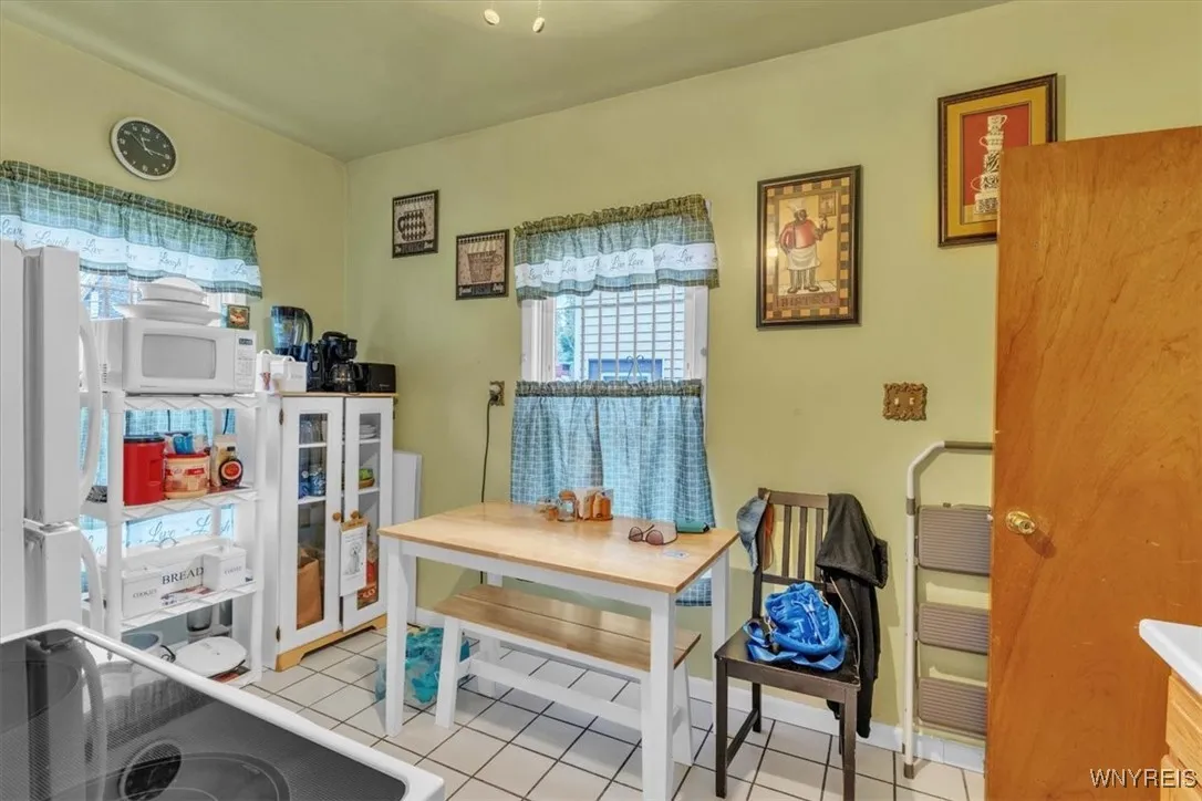 126 Shirley Avenue, Buffalo, New York 14215, Buffalo, New York 14215, 3 Bedrooms Bedrooms, 6 Rooms Rooms,1 BathroomBathrooms,Residential,For Sale,126 Shirley Avenue, Buffalo, New York 14215,0,B1648566