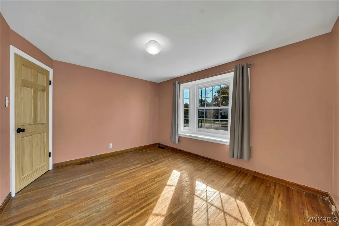 92 Yeager Drive, Cheektowaga, New York 14225, Cheektowaga, New York 14225, 3 Bedrooms Bedrooms, 5 Rooms Rooms,1 BathroomBathrooms,Residential,For Sale,92 Yeager Drive, Cheektowaga, New York 14225,0,B1648695