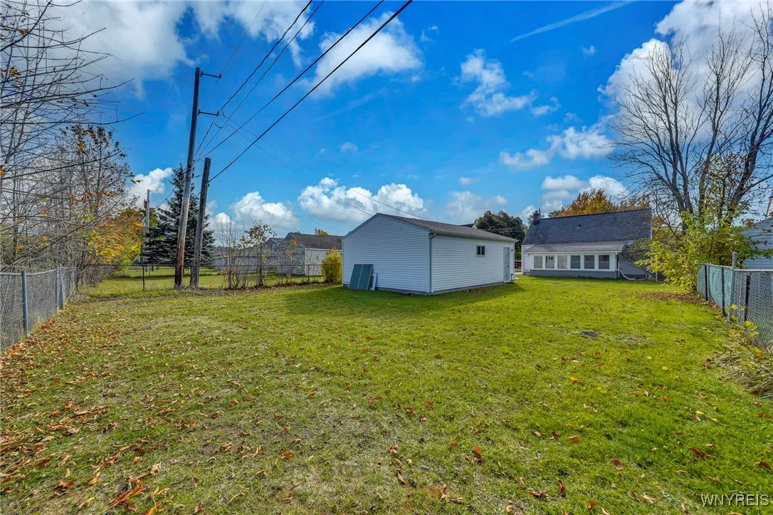 92 Yeager Drive, Cheektowaga, New York 14225, Cheektowaga, New York 14225, 3 Bedrooms Bedrooms, 5 Rooms Rooms,1 BathroomBathrooms,Residential,For Sale,92 Yeager Drive, Cheektowaga, New York 14225,0,B1648695
