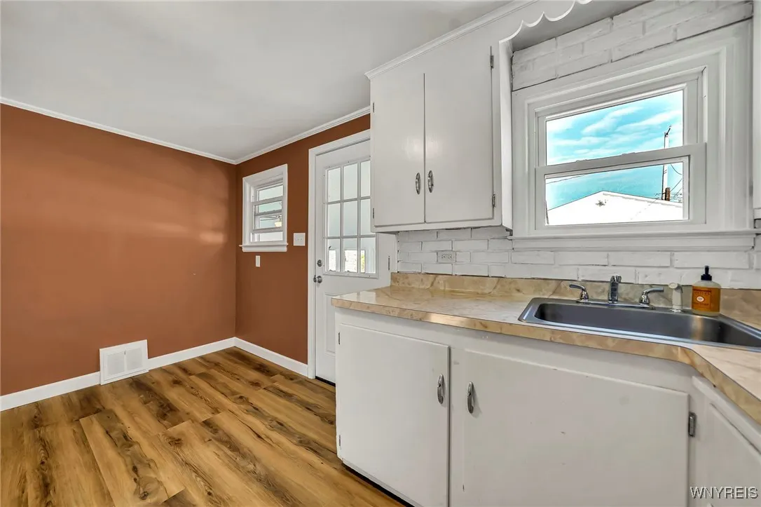92 Yeager Drive, Cheektowaga, New York 14225, Cheektowaga, New York 14225, 3 Bedrooms Bedrooms, 5 Rooms Rooms,1 BathroomBathrooms,Residential,For Sale,92 Yeager Drive, Cheektowaga, New York 14225,0,B1648695
