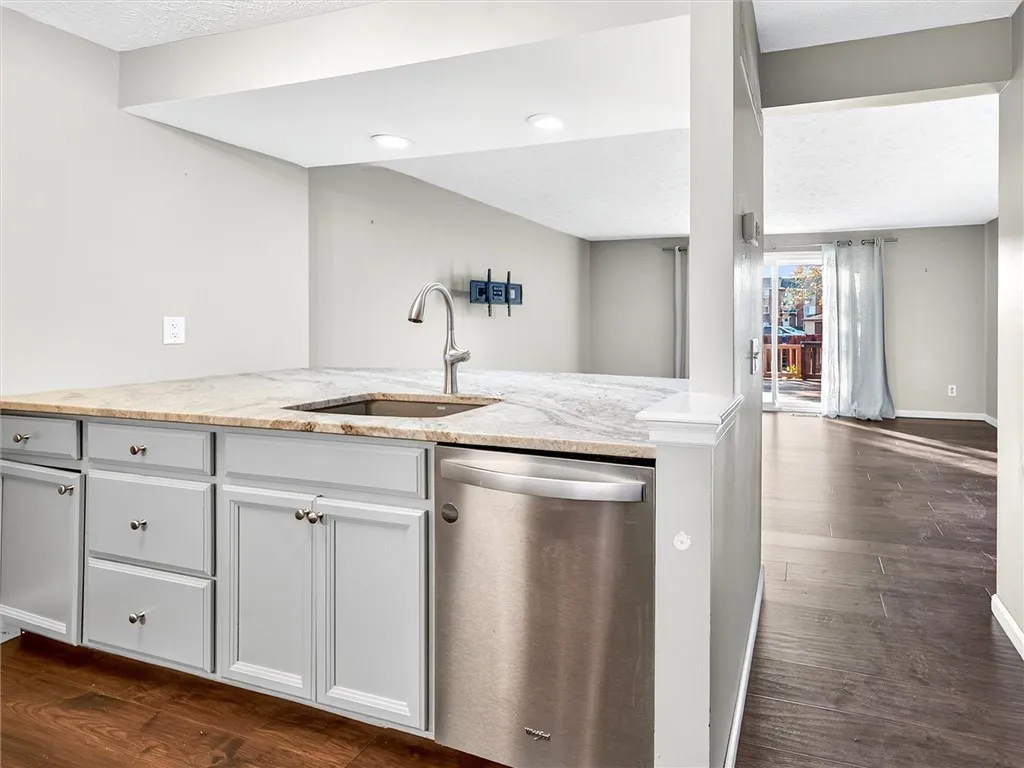 86 Broxbourne Drive, Perinton, New York 14450, Perinton, New York 14450, 2 Bedrooms Bedrooms, 7 Rooms Rooms,1 BathroomBathrooms,Residential,For Sale,86 Broxbourne Drive, Perinton, New York 14450,0,R1648814