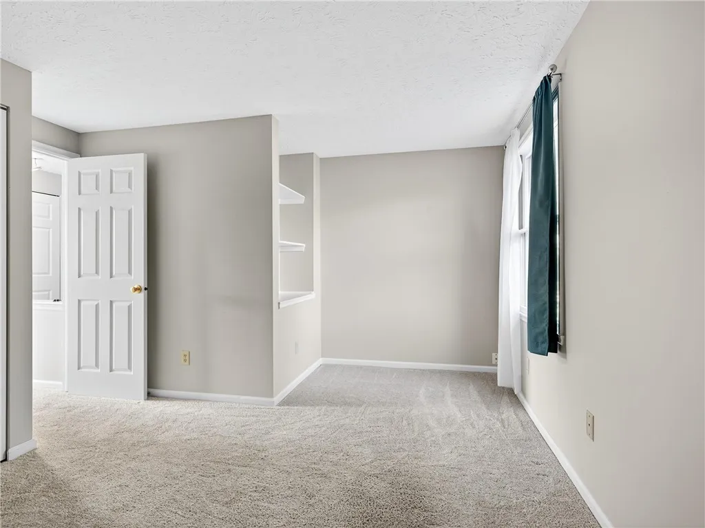 86 Broxbourne Drive, Perinton, New York 14450, Perinton, New York 14450, 2 Bedrooms Bedrooms, 7 Rooms Rooms,1 BathroomBathrooms,Residential,For Sale,86 Broxbourne Drive, Perinton, New York 14450,0,R1648814