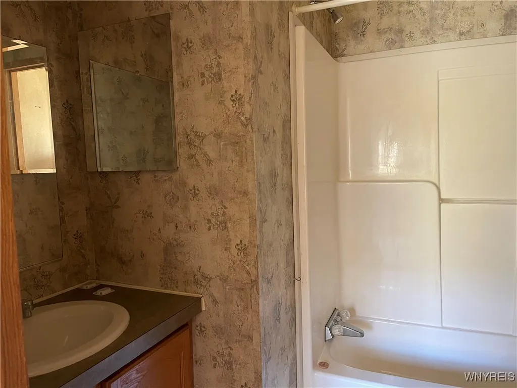 4464 Route 98, Franklinville, New York 14737, Franklinville, New York 14737, 2 Bedrooms Bedrooms, 4 Rooms Rooms,1 BathroomBathrooms,Residential,For Sale,4464 Route 98, Franklinville, New York 14737,0,B1648727