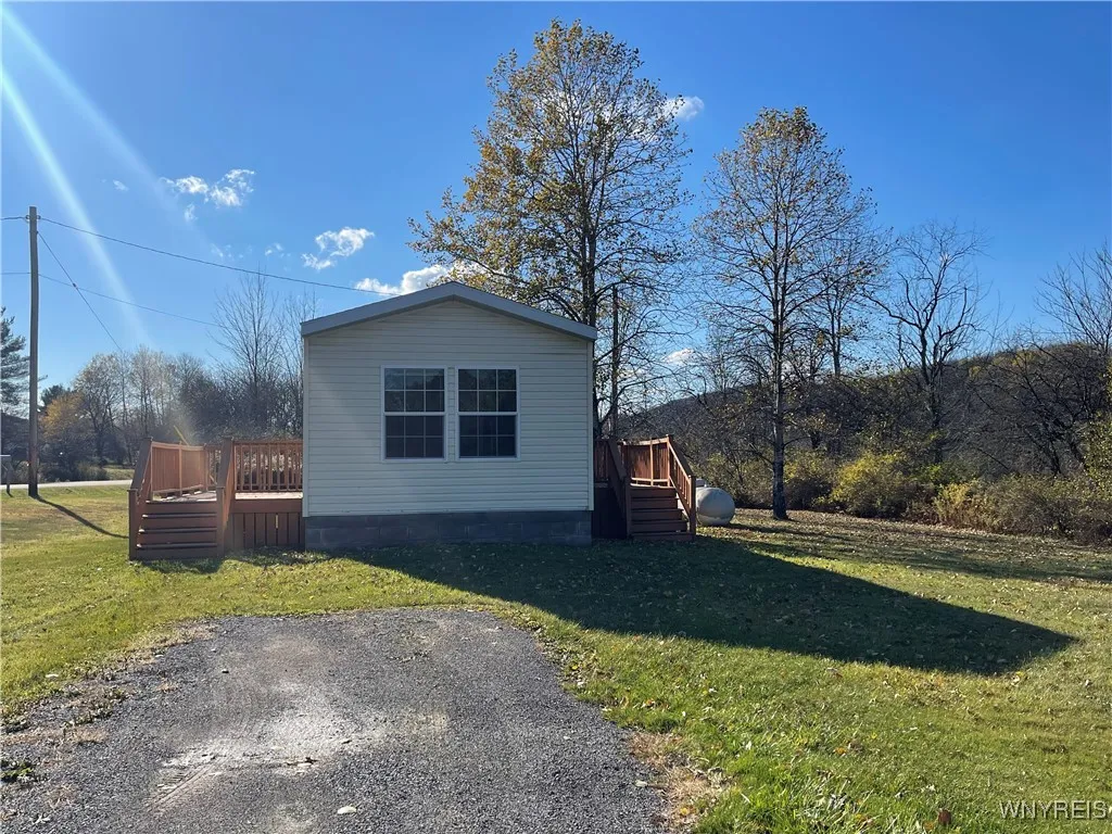4464 Route 98, Franklinville, New York 14737, Franklinville, New York 14737, 2 Bedrooms Bedrooms, 4 Rooms Rooms,1 BathroomBathrooms,Residential,For Sale,4464 Route 98, Franklinville, New York 14737,0,B1648727
