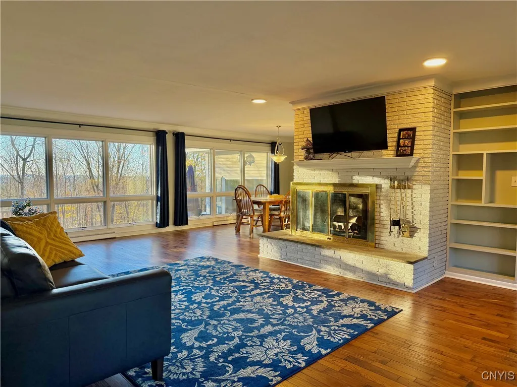 7 Upper Woods Circle, New Hartford, New York 13413, New Hartford, New York 13413, 3 Bedrooms Bedrooms, 10 Rooms Rooms,1 BathroomBathrooms,Residential,For Sale,7 Upper Woods Circle, New Hartford, New York 13413,0,S1649275