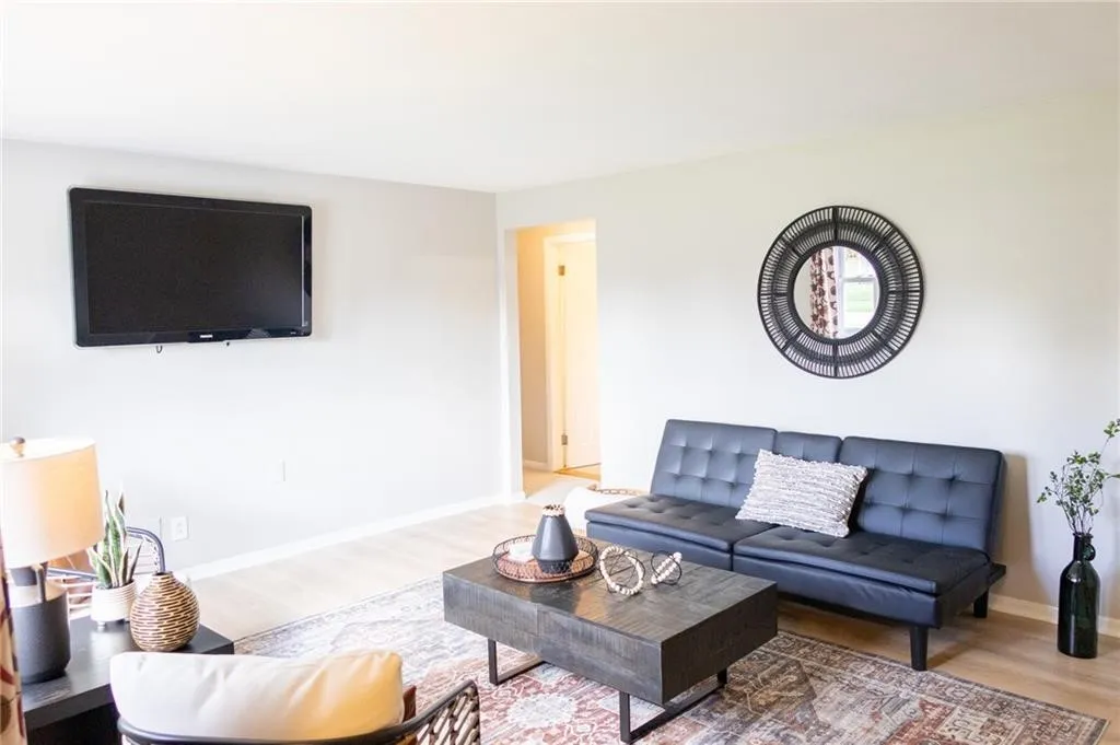 140 Verstreet Drive, Greece, New York 14616, Greece, New York 14616, 3 Bedrooms Bedrooms, 5 Rooms Rooms,1 BathroomBathrooms,Residential,For Sale,140 Verstreet Drive, Greece, New York 14616,0,R1649214