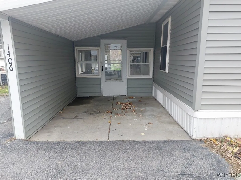 1406 Elderberry Pl, Niagara, New York 14304, Niagara, New York 14304, 4 Bedrooms Bedrooms, 6 Rooms Rooms,2 BathroomsBathrooms,Residential,For Sale,1406 Elderberry Pl, Niagara, New York 14304,0,B1647182