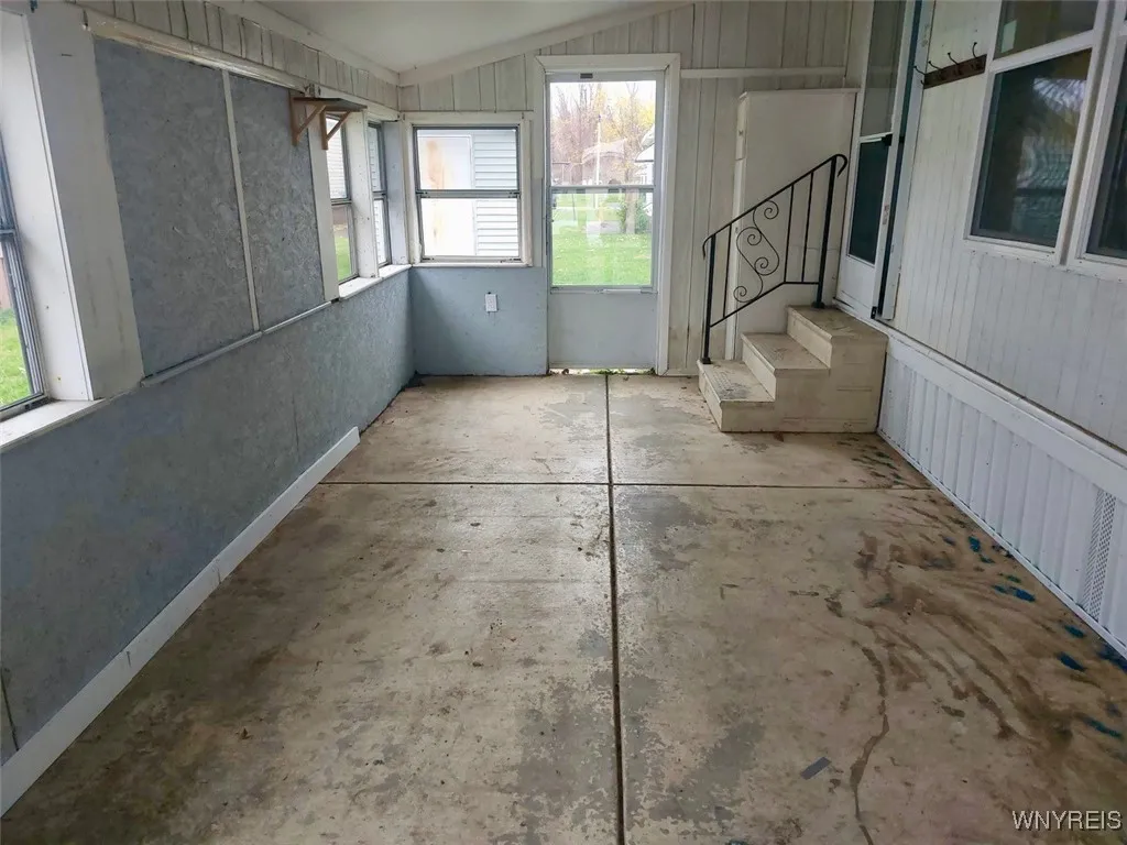 1406 Elderberry Pl, Niagara, New York 14304, Niagara, New York 14304, 4 Bedrooms Bedrooms, 6 Rooms Rooms,2 BathroomsBathrooms,Residential,For Sale,1406 Elderberry Pl, Niagara, New York 14304,0,B1647182