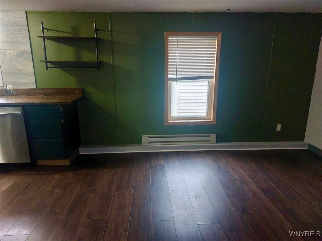 1406 Elderberry Pl, Niagara, New York 14304, Niagara, New York 14304, 4 Bedrooms Bedrooms, 6 Rooms Rooms,2 BathroomsBathrooms,Residential,For Sale,1406 Elderberry Pl, Niagara, New York 14304,0,B1647182