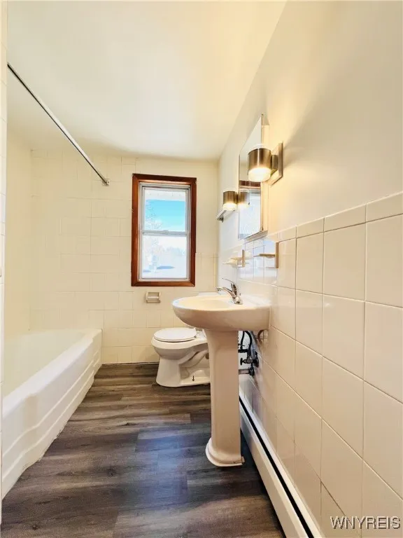 1199 Center Road, West Seneca, New York 14224, West Seneca, New York 14224, 1 Bedroom Bedrooms, 4 Rooms Rooms,1 BathroomBathrooms,Residential Lease,For Rent,1199 Center Road, West Seneca, New York 14224,0,B1648897