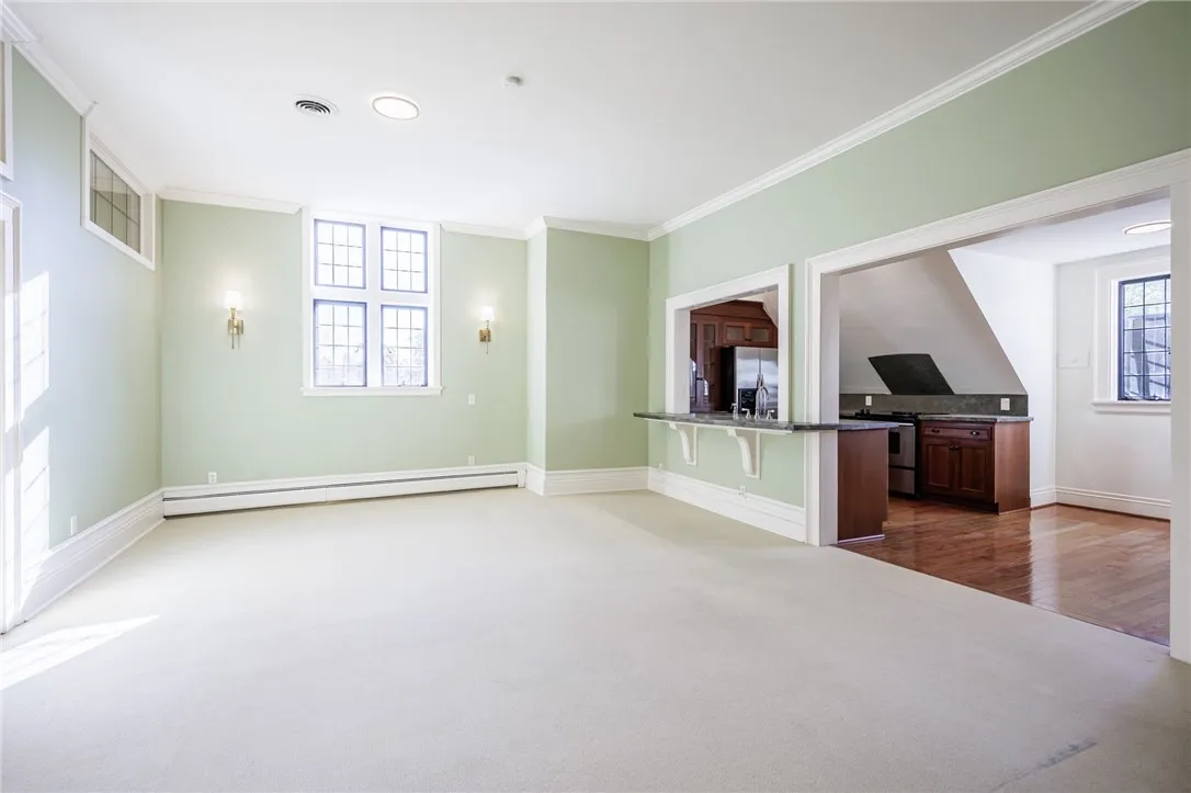 901 East Avenue D, Rochester, New York 14607, Rochester, New York 14607, 2 Bedrooms Bedrooms, 5 Rooms Rooms,2 BathroomsBathrooms,Residential Lease,For Rent,901 East Avenue D, Rochester, New York 14607,0,R1649270