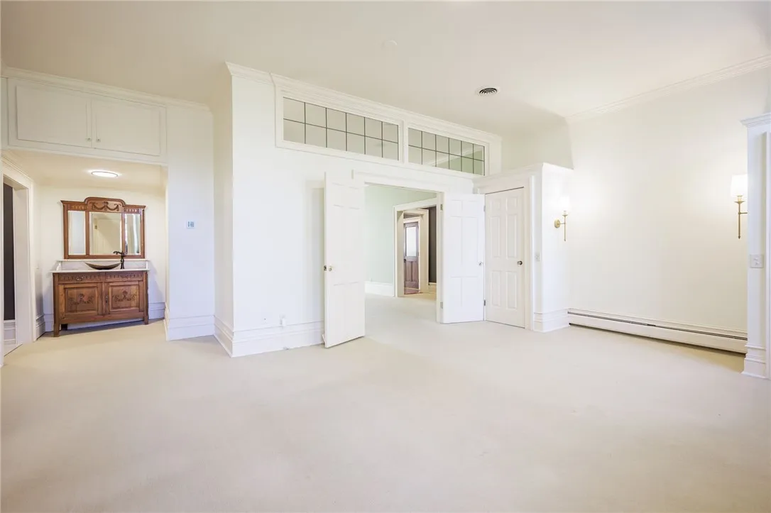 901 East Avenue D, Rochester, New York 14607, Rochester, New York 14607, 2 Bedrooms Bedrooms, 5 Rooms Rooms,2 BathroomsBathrooms,Residential Lease,For Rent,901 East Avenue D, Rochester, New York 14607,0,R1649270
