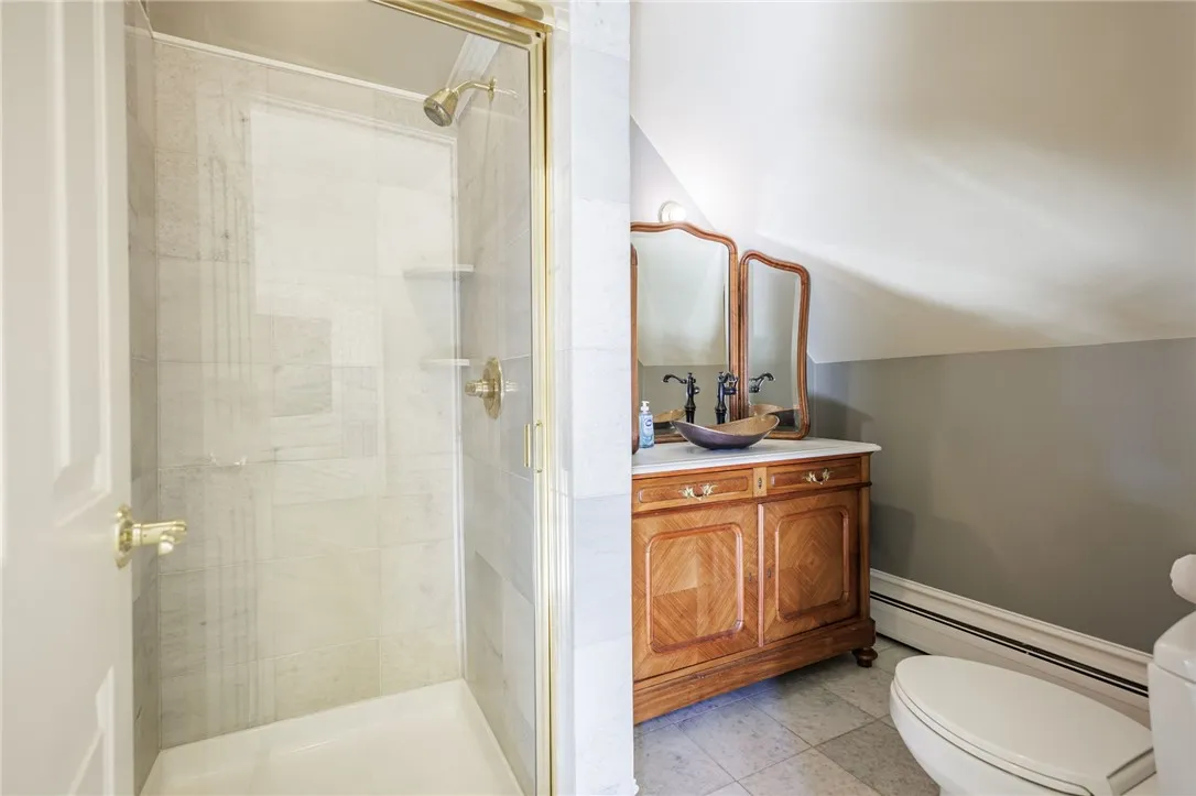 901 East Avenue D, Rochester, New York 14607, Rochester, New York 14607, 2 Bedrooms Bedrooms, 5 Rooms Rooms,2 BathroomsBathrooms,Residential Lease,For Rent,901 East Avenue D, Rochester, New York 14607,0,R1649270