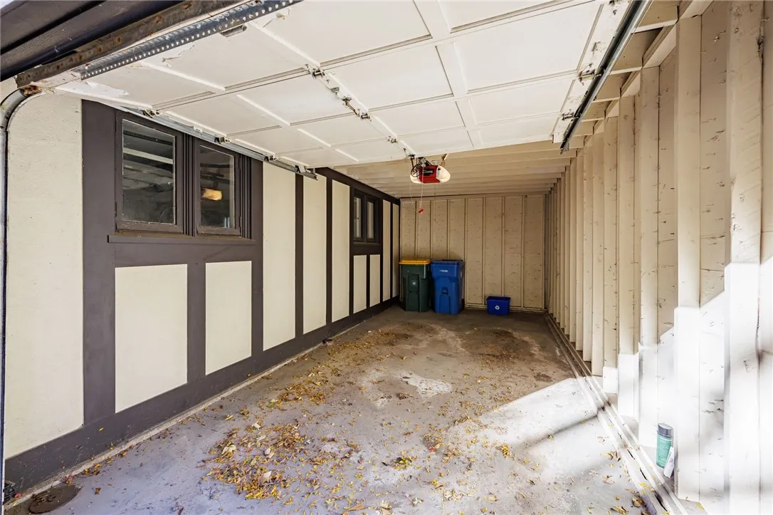 901 East Avenue D, Rochester, New York 14607, Rochester, New York 14607, 2 Bedrooms Bedrooms, 5 Rooms Rooms,2 BathroomsBathrooms,Residential Lease,For Rent,901 East Avenue D, Rochester, New York 14607,0,R1649270