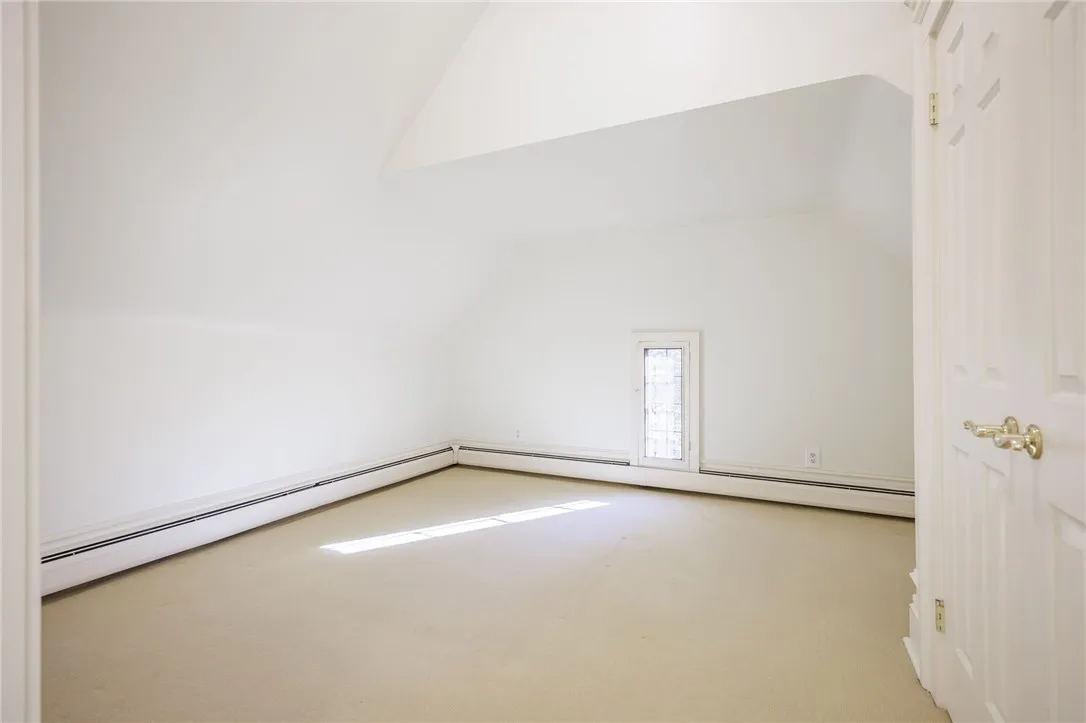 901 East Avenue D, Rochester, New York 14607, Rochester, New York 14607, 2 Bedrooms Bedrooms, 5 Rooms Rooms,2 BathroomsBathrooms,Residential Lease,For Rent,901 East Avenue D, Rochester, New York 14607,0,R1649270