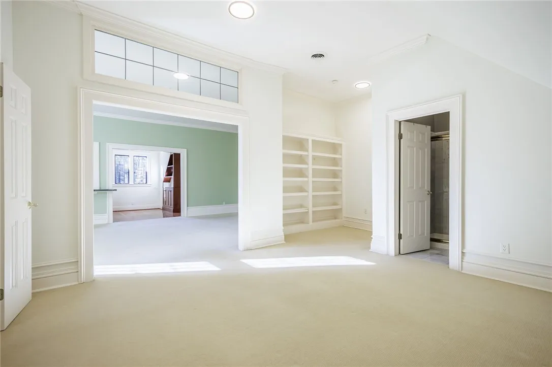 901 East Avenue D, Rochester, New York 14607, Rochester, New York 14607, 2 Bedrooms Bedrooms, 5 Rooms Rooms,2 BathroomsBathrooms,Residential Lease,For Rent,901 East Avenue D, Rochester, New York 14607,0,R1649270