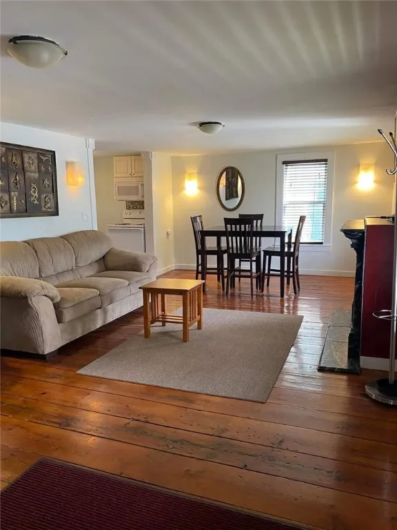 26 William Street, Urbana, New York 14840, Urbana, New York 14840, 5 Bedrooms Bedrooms, 9 Rooms Rooms,2 BathroomsBathrooms,Residential,For Sale,26 William Street, Urbana, New York 14840,0,R1648129