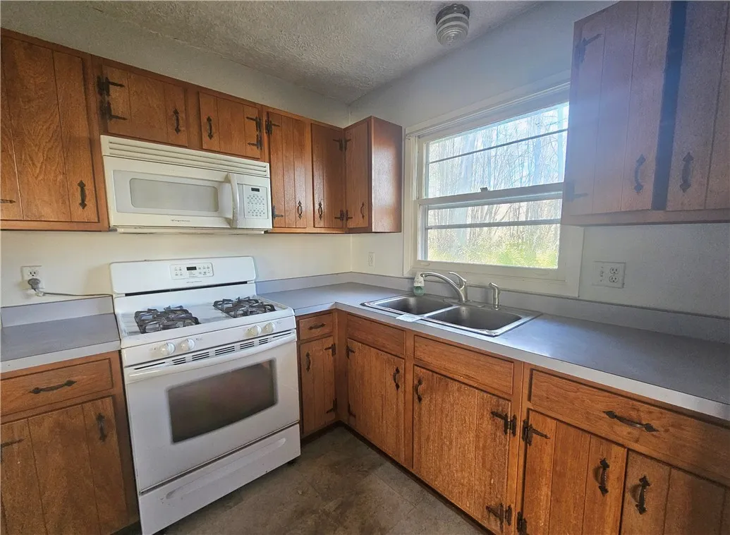 19 Webster Road, Southport, New York 14871, Southport, New York 14871, 3 Bedrooms Bedrooms, 6 Rooms Rooms,1 BathroomBathrooms,Residential,For Sale,19 Webster Road, Southport, New York 14871,0,R1649238