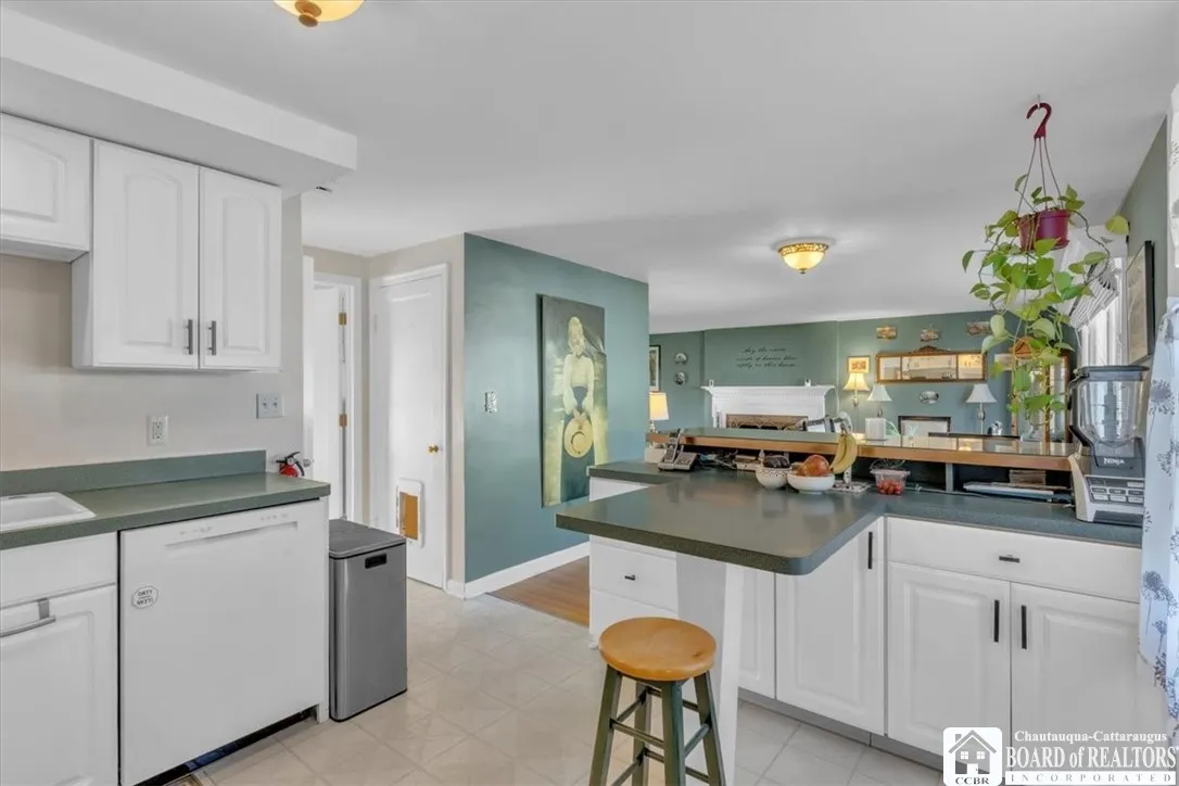 206 Willow Breeze Road, Tonawanda, New York 14223, Tonawanda, New York 14223, 3 Bedrooms Bedrooms, 8 Rooms Rooms,1 BathroomBathrooms,Residential,For Sale,206 Willow Breeze Road, Tonawanda, New York 14223,0,R1648770