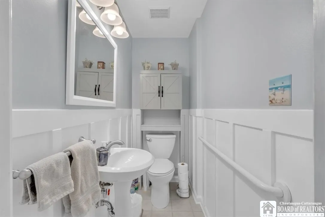 206 Willow Breeze Road, Tonawanda, New York 14223, Tonawanda, New York 14223, 3 Bedrooms Bedrooms, 8 Rooms Rooms,1 BathroomBathrooms,Residential,For Sale,206 Willow Breeze Road, Tonawanda, New York 14223,0,R1648770