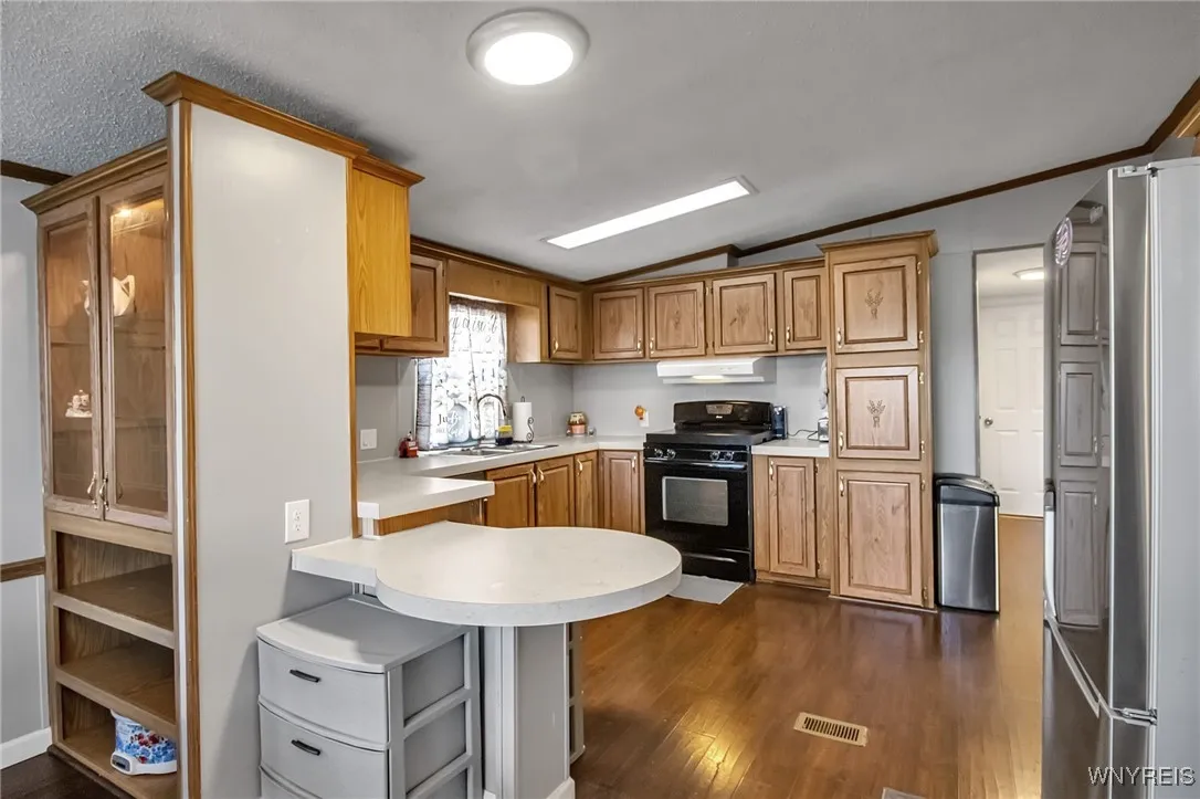 525 Applewood Drive, Lockport Town, New York 14094, Lockport Town, New York 14094, 2 Bedrooms Bedrooms, 5 Rooms Rooms,2 BathroomsBathrooms,Residential,For Sale,525 Applewood Drive, Lockport Town, New York 14094,0,B1649020