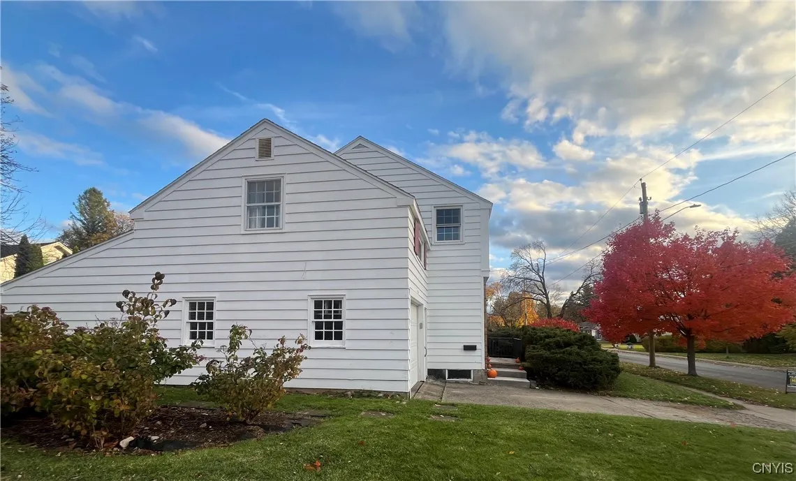 14 South Marvine Avenue, Auburn, New York 13021, Auburn, New York 13021, 5 Bedrooms Bedrooms, 9 Rooms Rooms,1 BathroomBathrooms,Residential,For Sale,14 South Marvine Avenue, Auburn, New York 13021,0,S1648397