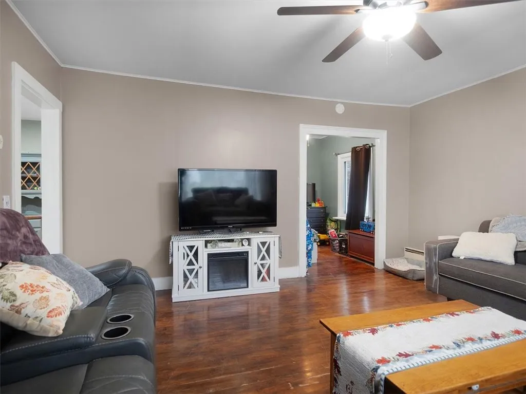 182 Lock Street, Galen, New York 14433, Galen, New York 14433, 3 Bedrooms Bedrooms, 6 Rooms Rooms,1 BathroomBathrooms,Residential,For Sale,182 Lock Street, Galen, New York 14433,0,R1649290